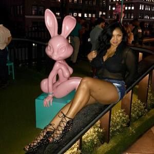 Meet your Posher, Dara